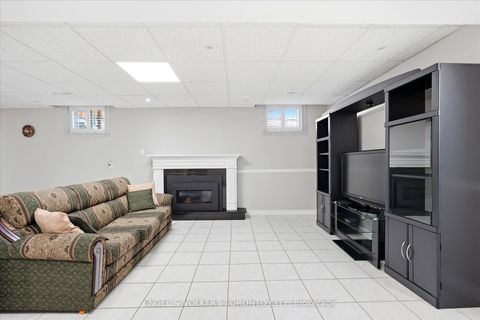 Photo 47 at 90 Gardner Place, Maple, Vaughan