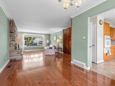 Photo 4 at 62 Dukinfield Crescent, Donalda, Toronto