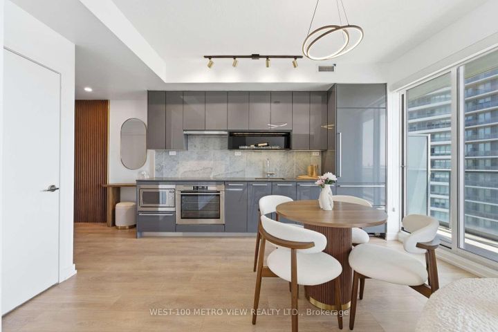 Photo 5 at 2010 - 115 Mcmahon Drive, Bayview Village, Toronto