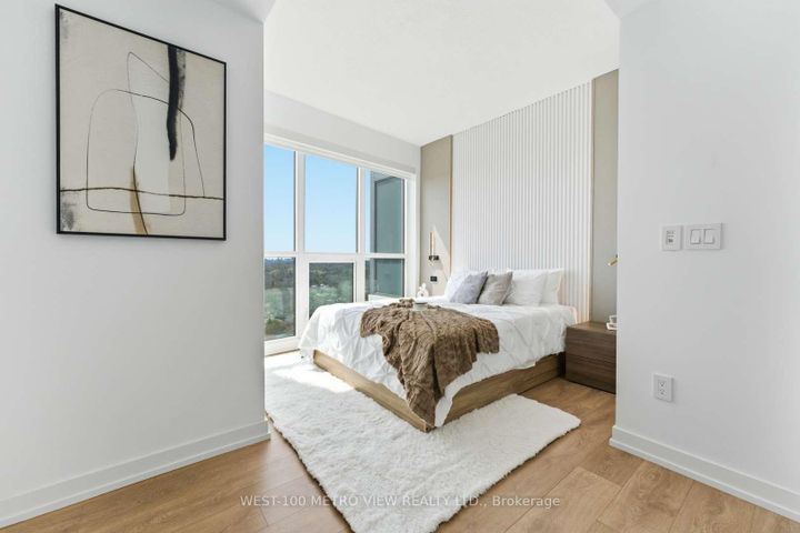 Photo 8 at 2010 - 115 Mcmahon Drive, Bayview Village, Toronto