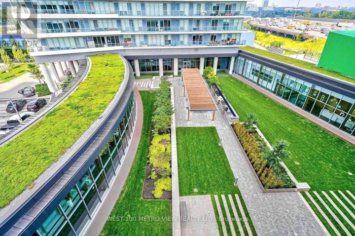 Photo 23 at 2010 - 115 Mcmahon Drive, Bayview Village, Toronto