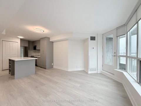 Photo 7 at 727 - 230 Queens Quay W, Waterfront Communities C1, Toronto