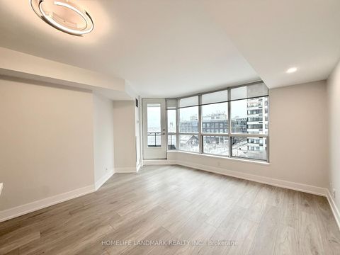 Photo 8 at 727 - 230 Queens Quay W, Waterfront Communities C1, Toronto