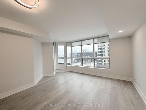 Photo 10 at 727 - 230 Queens Quay W, Waterfront Communities C1, Toronto