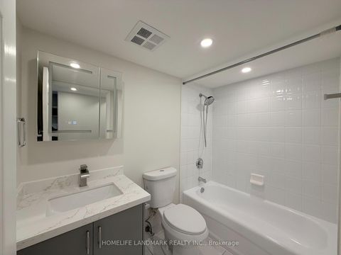 Photo 16 at 727 - 230 Queens Quay W, Waterfront Communities C1, Toronto