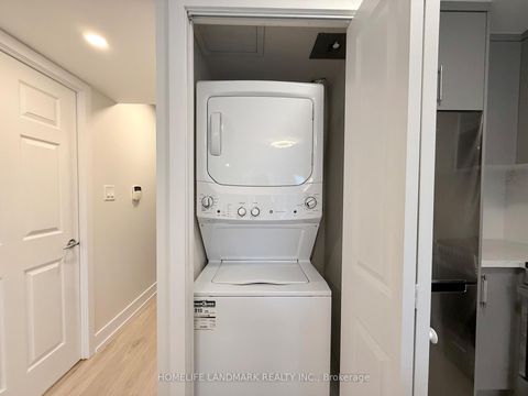 Photo 17 at 727 - 230 Queens Quay W, Waterfront Communities C1, Toronto