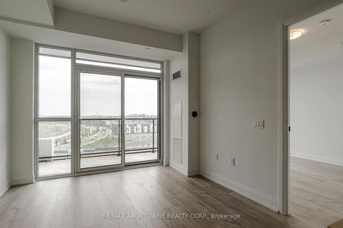 Photo 9 at 814 - 50 George Butchart Drive, CFB, Toronto