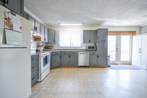 Photo 6 at 3039 Poplar Road, Rural Innisfil, Innisfil