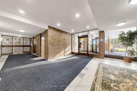 Photo 5 at 103 - 30 Sunrise Avenue, Victoria Village, Toronto