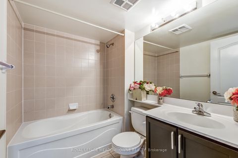 Photo 17 at 909 - 70 Town Centre Court, Bendale, Toronto