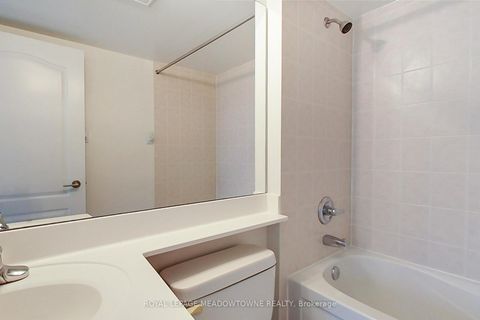 Photo 18 at 909 - 70 Town Centre Court, Bendale, Toronto