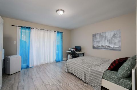 Photo 13 at 190 - 50 Scarborough Golf Club Road, Scarborough Village, Toronto