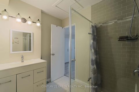 Photo 15 at 190 - 50 Scarborough Golf Club Road, Scarborough Village, Toronto