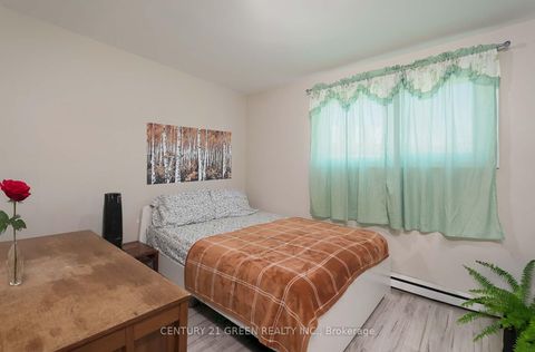 Photo 16 at 190 - 50 Scarborough Golf Club Road, Scarborough Village, Toronto