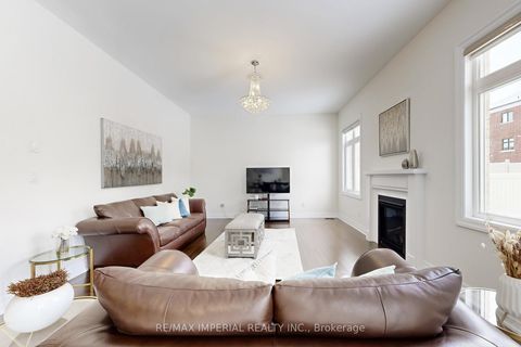 Photo 7 at 211 Touch Gold Crescent, Bayview Southeast, Aurora