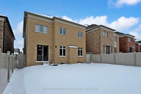 Photo 47 at 211 Touch Gold Crescent, Bayview Southeast, Aurora