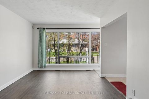 Photo 4 at 137 Newlands Avenue, Birchmount, Toronto