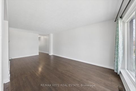 Photo 5 at 137 Newlands Avenue, Birchmount, Toronto
