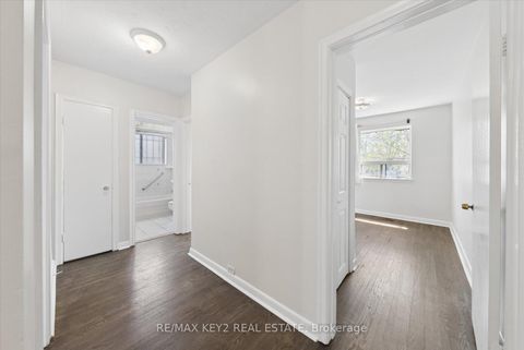 Photo 16 at 137 Newlands Avenue, Birchmount, Toronto