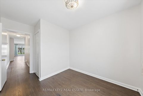 Photo 18 at 137 Newlands Avenue, Birchmount, Toronto