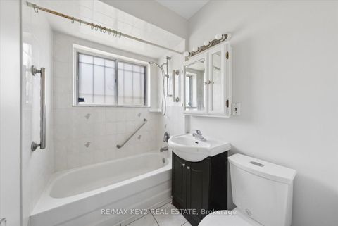 Photo 19 at 137 Newlands Avenue, Birchmount, Toronto