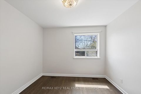 Photo 21 at 137 Newlands Avenue, Birchmount, Toronto