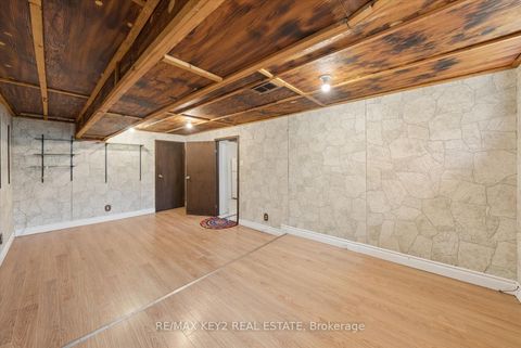 Photo 27 at 137 Newlands Avenue, Birchmount, Toronto