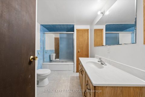 Photo 30 at 137 Newlands Avenue, Birchmount, Toronto