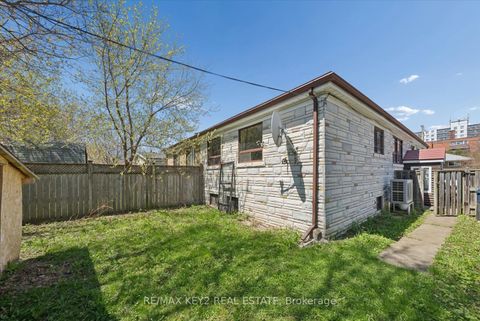 Photo 40 at 137 Newlands Avenue, Birchmount, Toronto