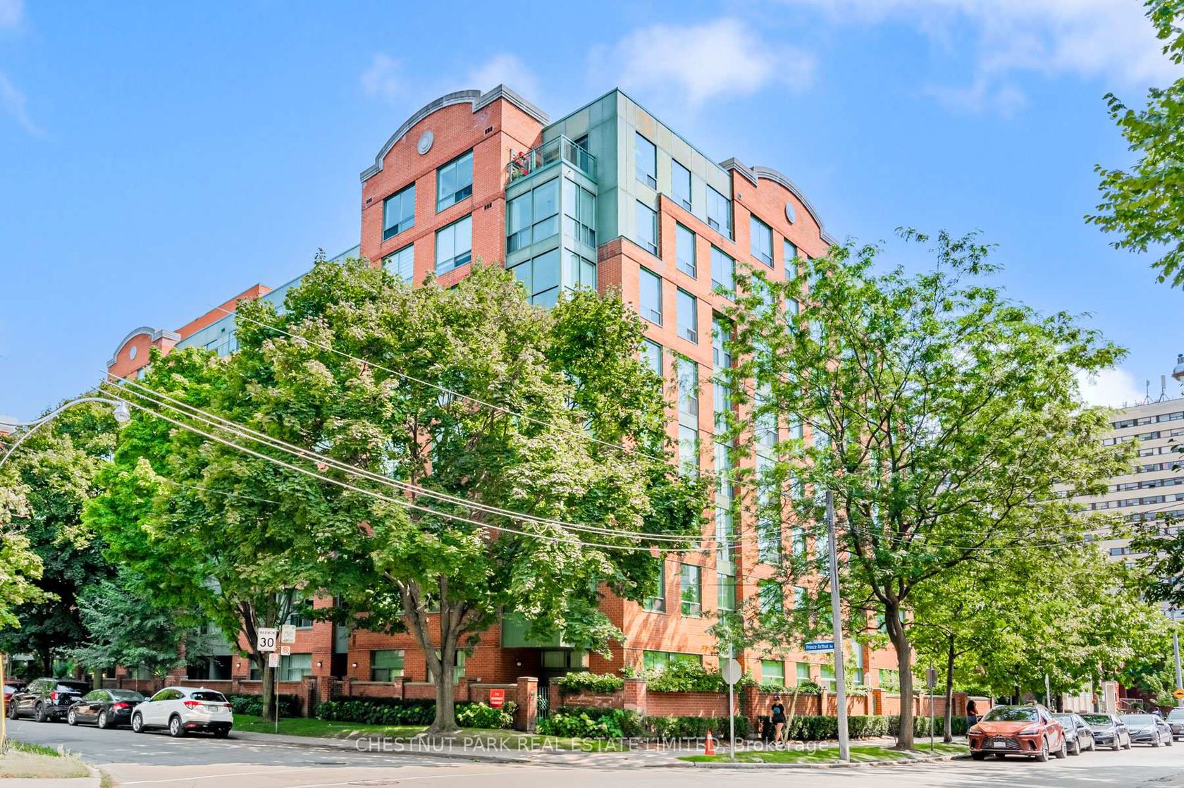 104 - 95 Prince Arthur Avenue, Annex, Toronto by Loree Meneguzzi Real Estate 104 - 95 Prince Arthur Avenue, Annex, Toronto