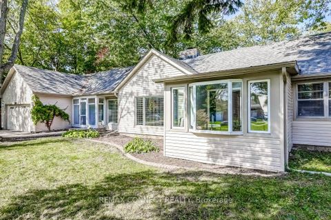 Photo 2 at 70 Dunstall Crescent, West Hill, Toronto