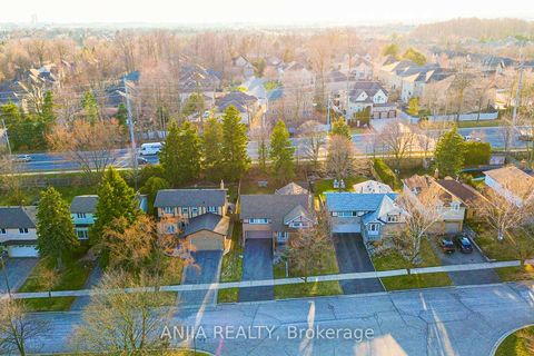 Photo 3 at 70 Briarwood Road, Unionville, Markham