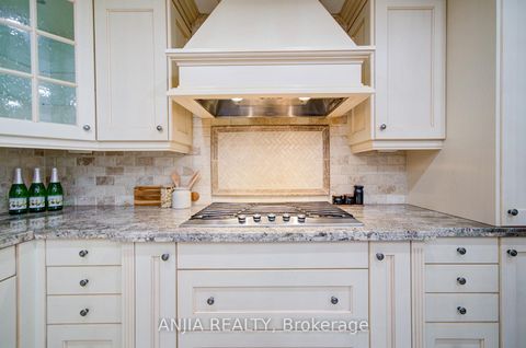 Photo 16 at 70 Briarwood Road, Unionville, Markham