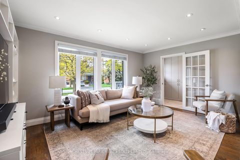 Photo 3 at 27 Cedarcrest Drive, Kingsway South, Toronto