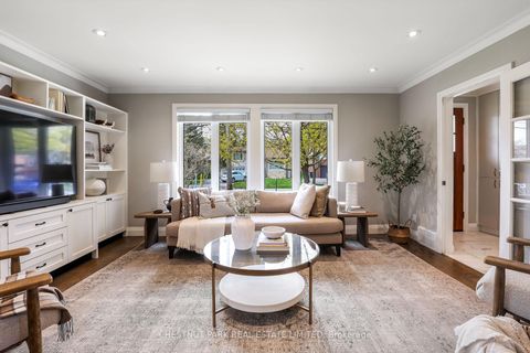 Photo 4 at 27 Cedarcrest Drive, Kingsway South, Toronto