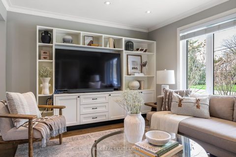 Photo 5 at 27 Cedarcrest Drive, Kingsway South, Toronto