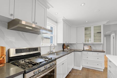Photo 10 at 27 Cedarcrest Drive, Kingsway South, Toronto