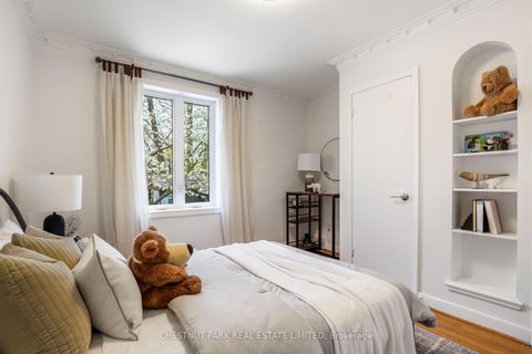 Photo 19 at 27 Cedarcrest Drive, Kingsway South, Toronto