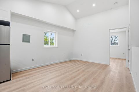 Photo 4 at 1049 Glencairn Avenue, Glen Park, Toronto