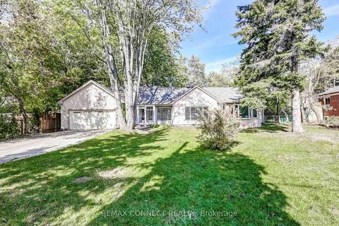 Photo 2 at 70A Dunstall Crescent, West Hill, Toronto