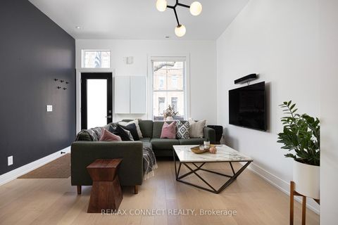 Photo 3 at 553 King Street E, Moss Park, Toronto
