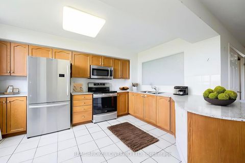 Photo 9 at 601 - 1720 Eglinton Avenue E, Victoria Village, Toronto