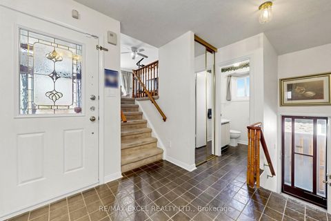 Photo 2 at 75 BETHANY LEIGH Drive, Agincourt North, Toronto