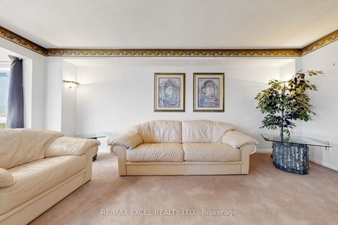 Photo 3 at 75 BETHANY LEIGH Drive, Agincourt North, Toronto