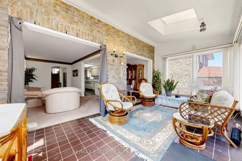 Photo 6 at 75 BETHANY LEIGH Drive, Agincourt North, Toronto