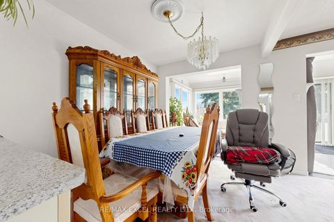 Photo 10 at 75 BETHANY LEIGH Drive, Agincourt North, Toronto