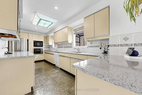 Photo 11 at 75 BETHANY LEIGH Drive, Agincourt North, Toronto
