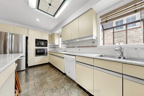 Photo 12 at 75 BETHANY LEIGH Drive, Agincourt North, Toronto