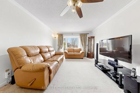 Photo 16 at 75 BETHANY LEIGH Drive, Agincourt North, Toronto