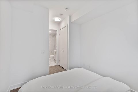 Photo 16 at 901 - 88 Queen Street, Yonge Corridor, Toronto